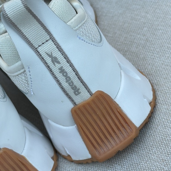 Reebok Ortholite Zig Dynamica Sneaker-Sz 8-Chalk/White Combo-Gum Soles - Picture 5 of 15